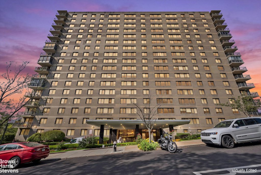 3671 Hudson Manor Terrace, Unit 1A photo 8