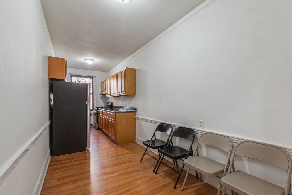 3220 Avenue H, Unit 3C photo 2