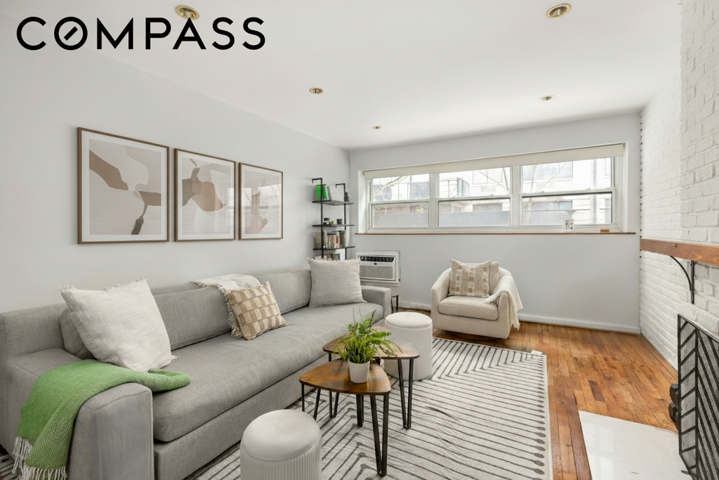 49 East 12th Street, Unit 2C photo 2