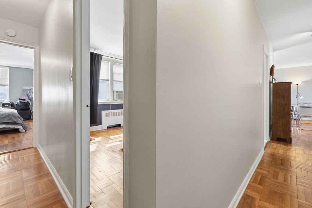 60 Knolls Crescent, Unit 10L photo 18