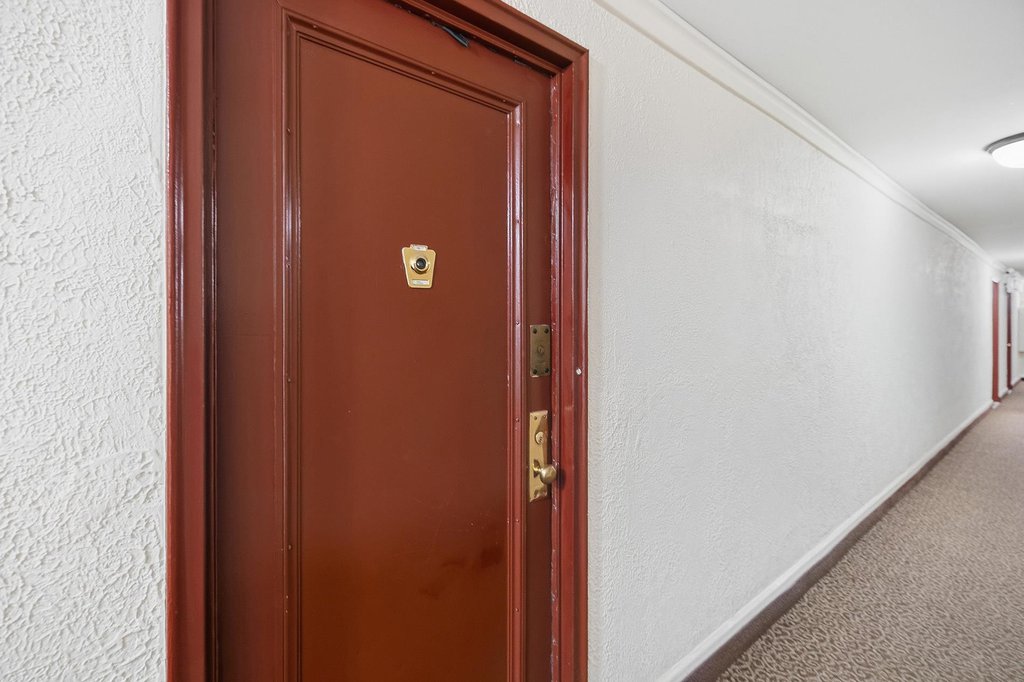 60 Knolls Crescent, Unit 10L photo 22