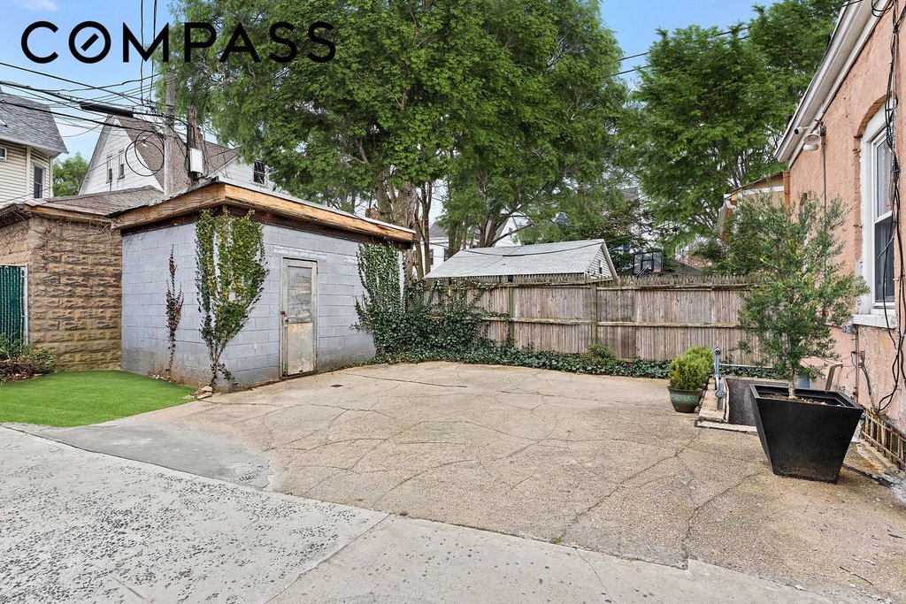 825 Kenmore Place – For Sale photo 18