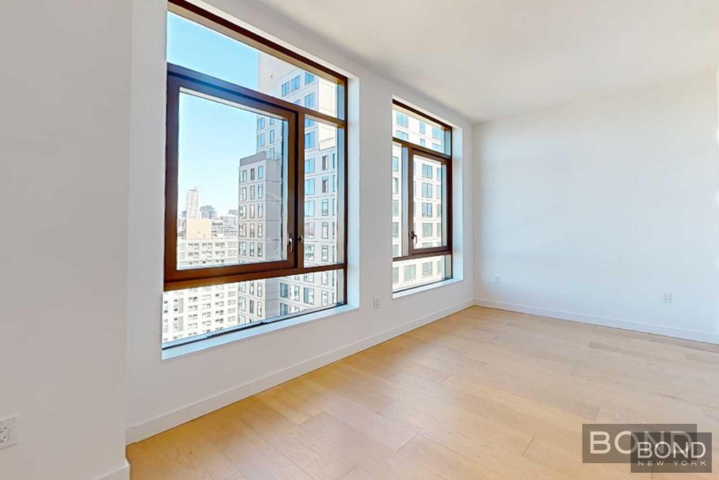 480 Kent Avenue, Unit 16E photo 2