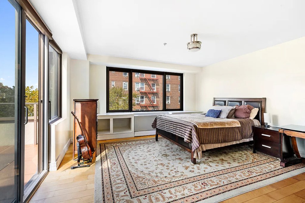 64-05 Yellowstone Boulevard, Unit 509P photo 4
