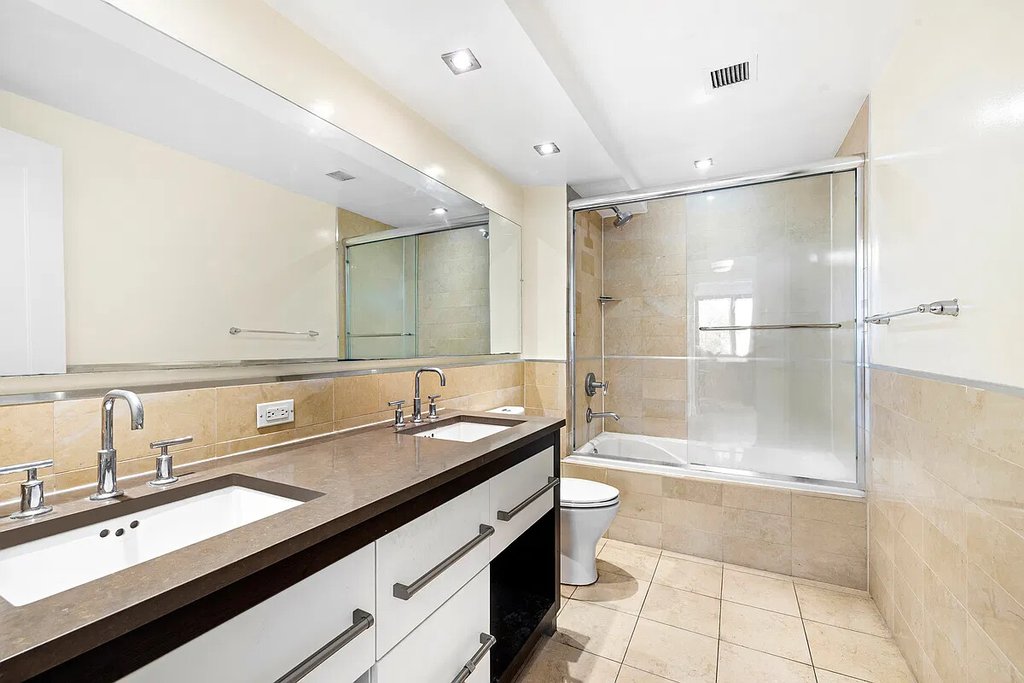 64-05 Yellowstone Boulevard, Unit 509P photo 5