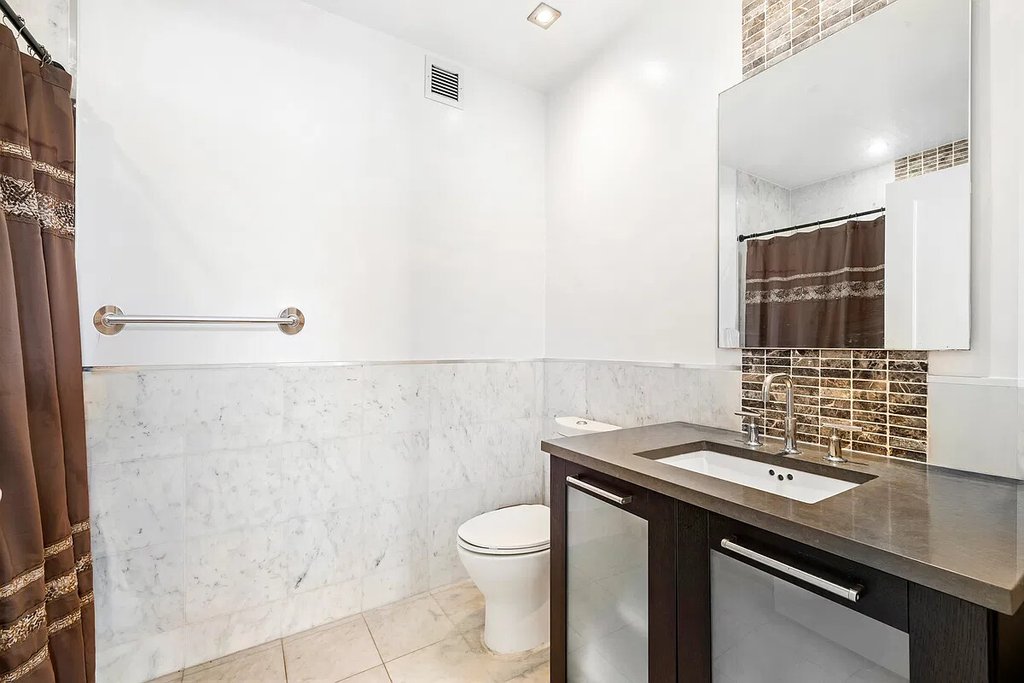 64-05 Yellowstone Boulevard, Unit 509P photo 7