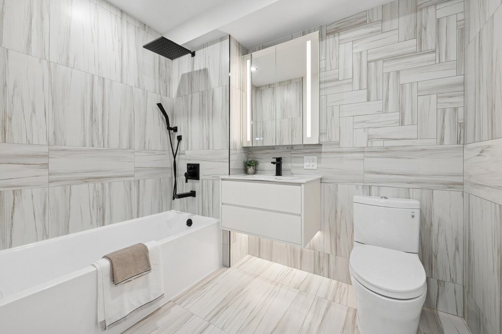 428 East 9th Street, Unit 411 photo 5