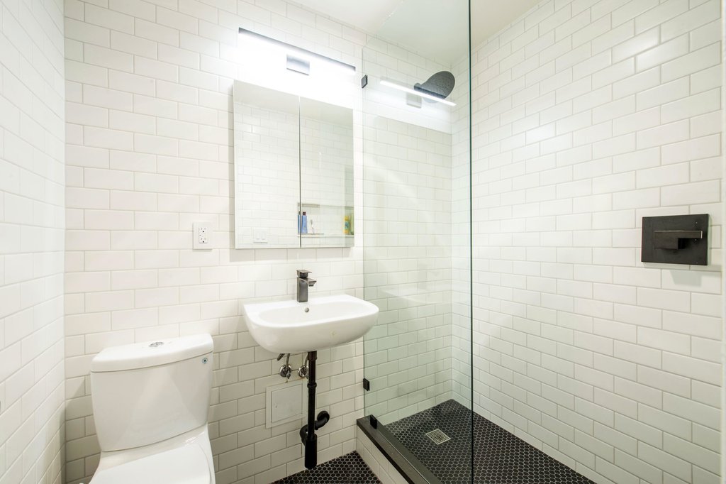 214 Riverside Drive, Unit 114 photo 4