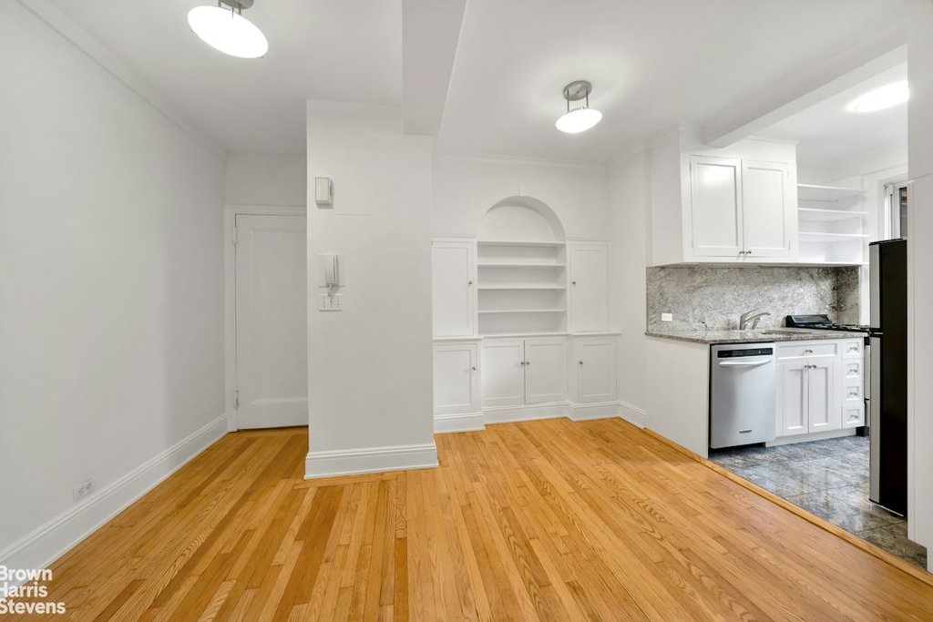 315 East 68th Street, Unit 2P photo 5