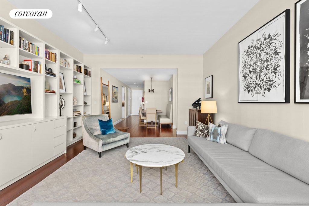 181 East 90th Street, Unit 3B photo 2