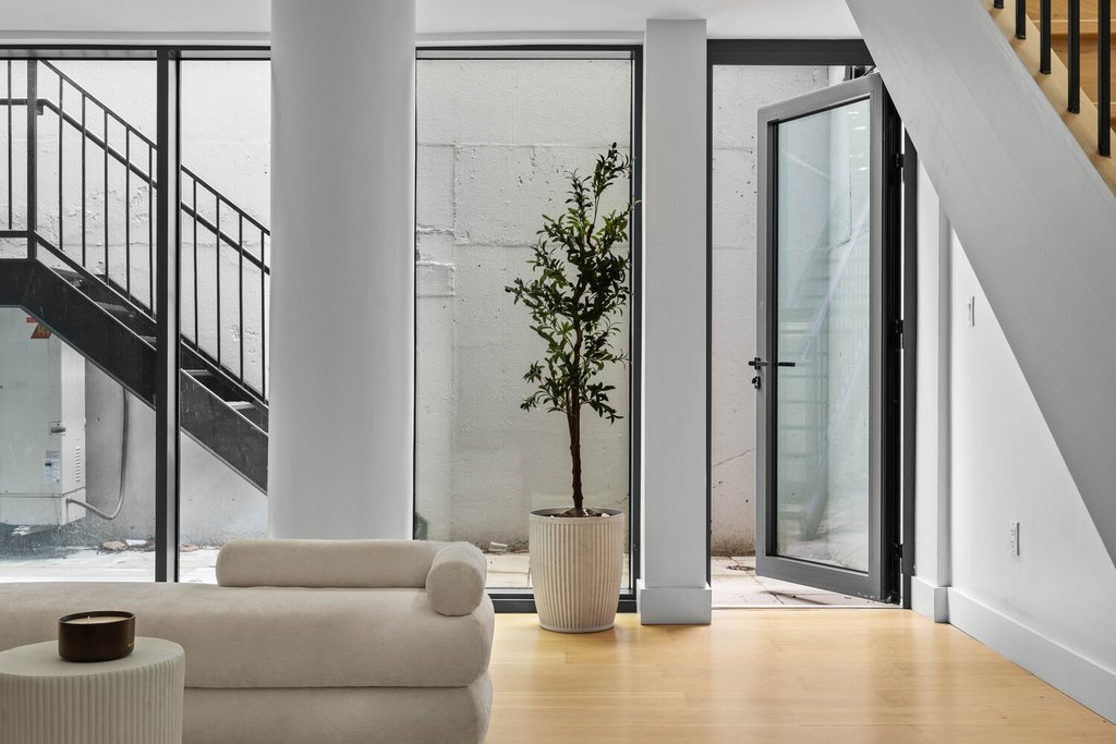 814 Fifth Avenue, Unit MAIS photo 4