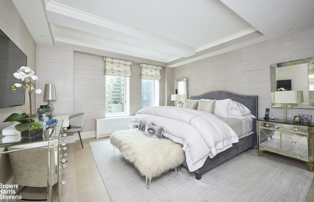 502 Park Avenue, Unit 8D photo 4