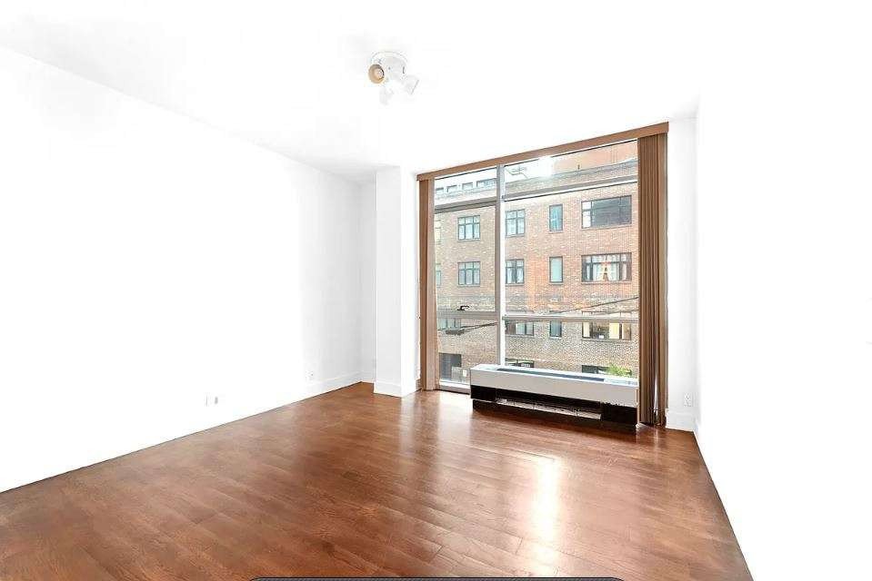 26-26 Jackson Avenue, Unit 303 photo 2