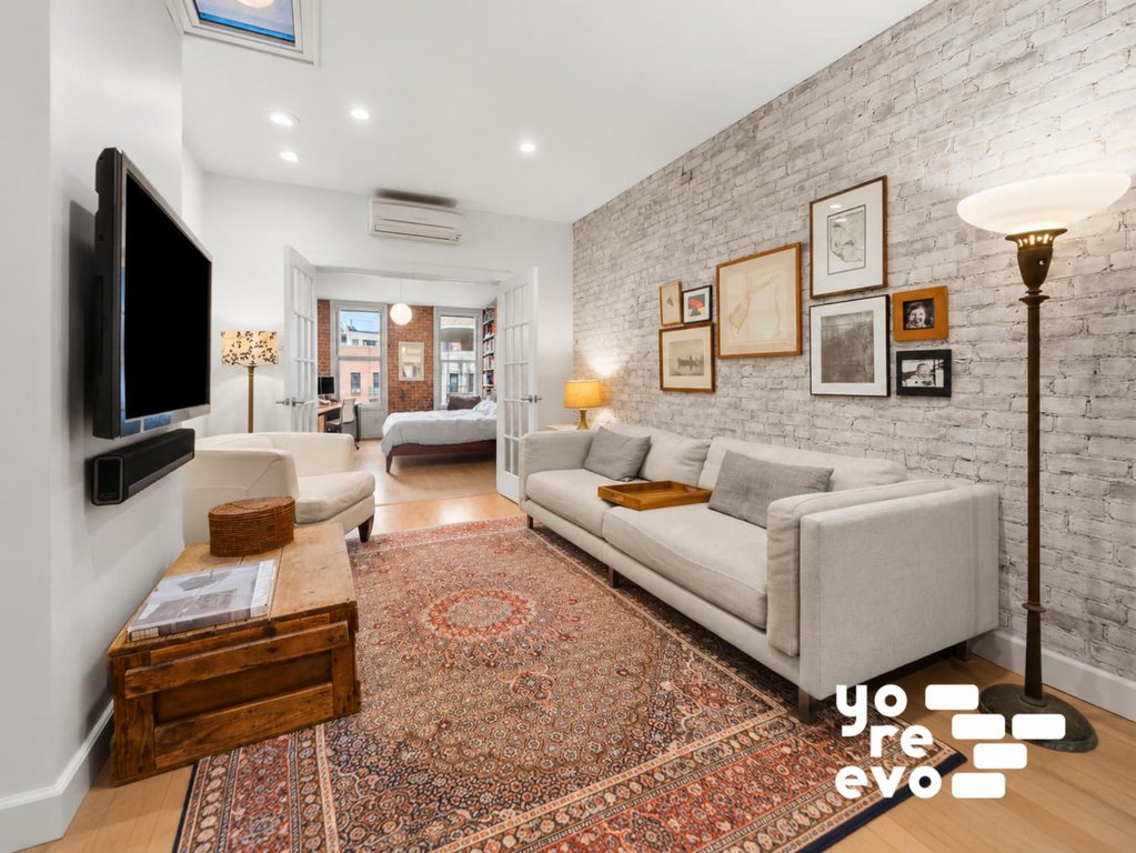 172 East 90th Street, Unit 4E photo 2