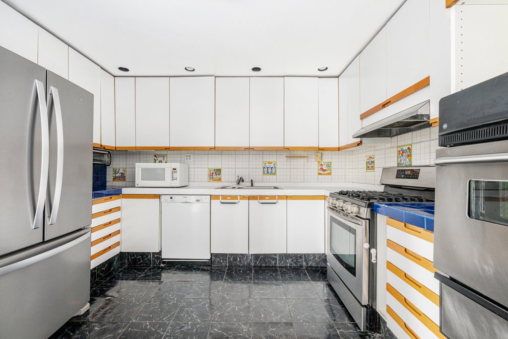 33 East End Avenue, Unit 3AB photo 12