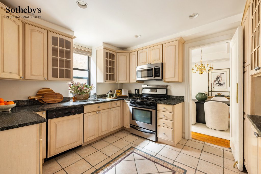 314 West 77th Street, Unit 4A photo 8