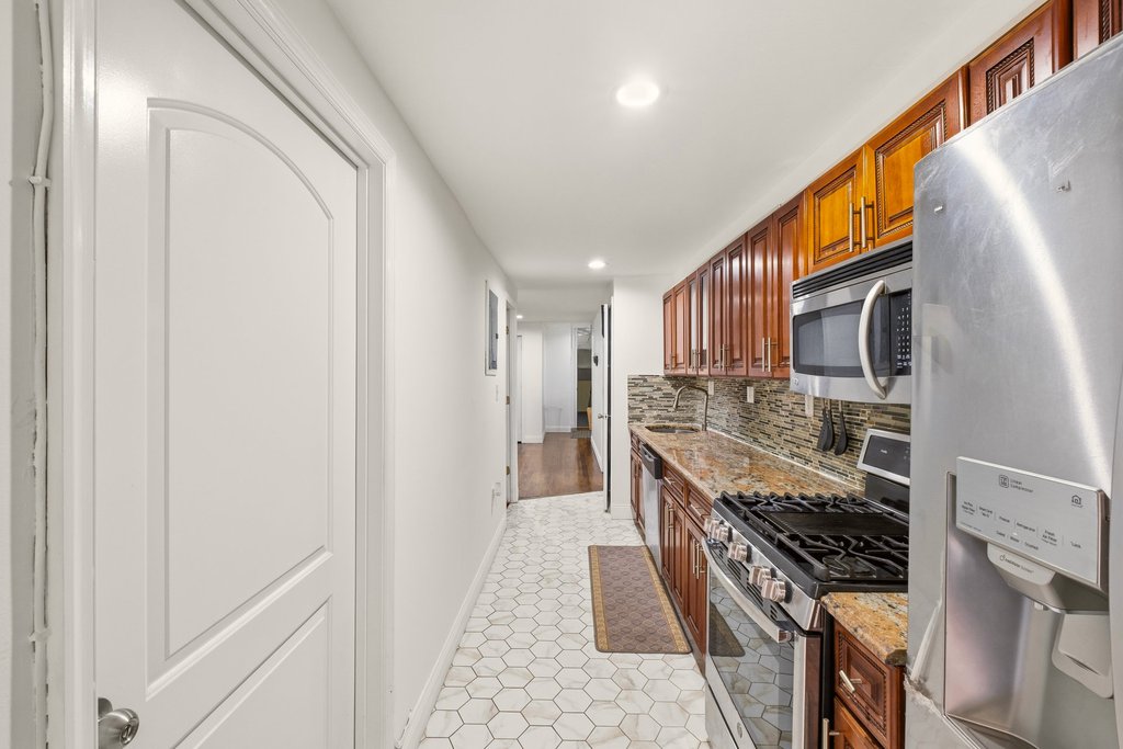 186 Covert Street – For Sale photo 4