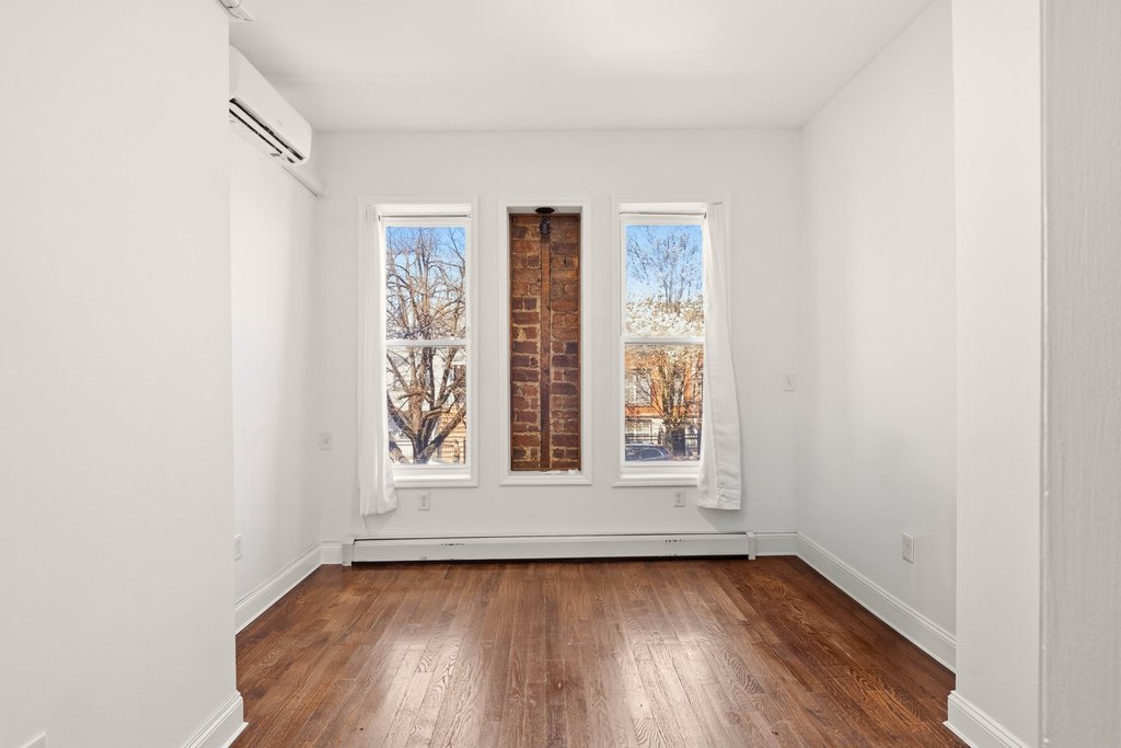 186 Covert Street – For Sale photo 9