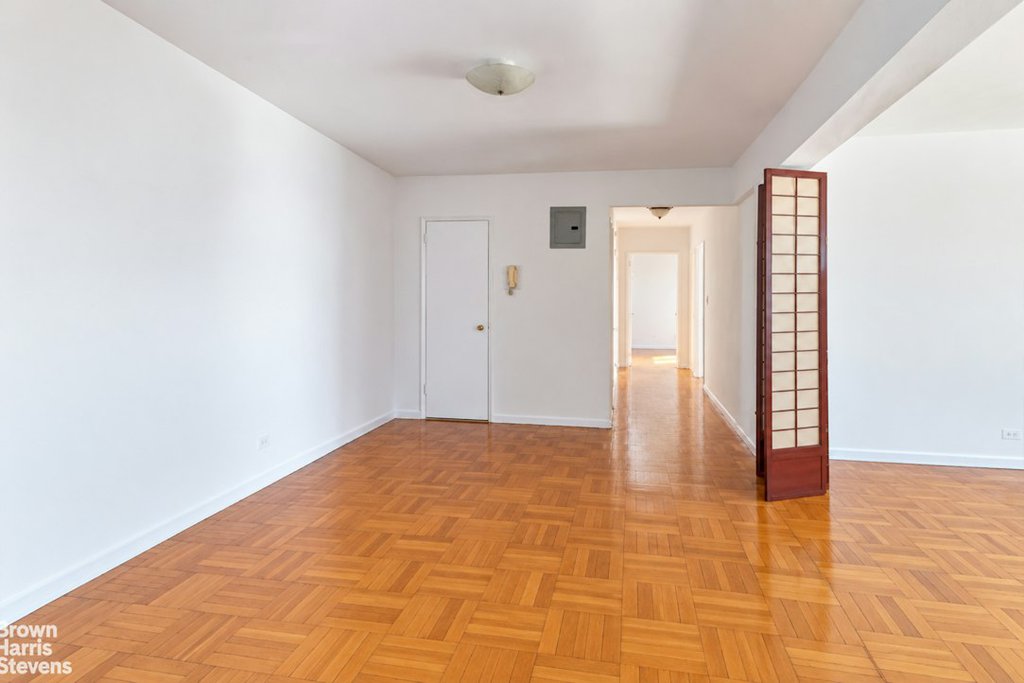 3299 Cambridge Avenue, Unit 4F photo 4