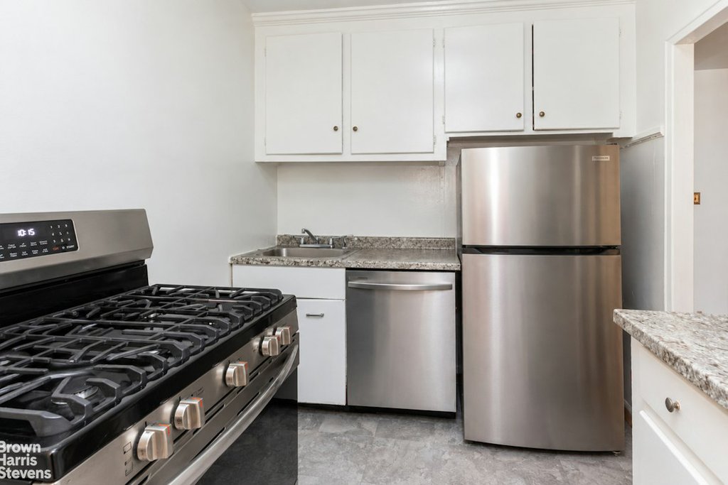 3299 Cambridge Avenue, Unit 4F photo 5