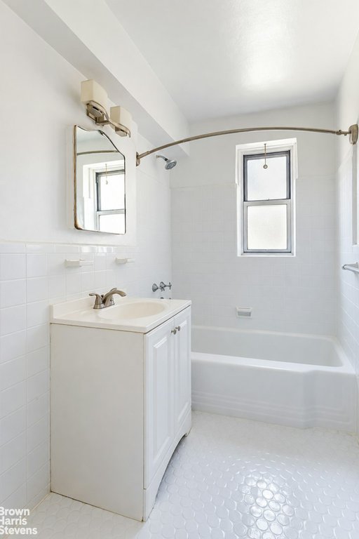 3299 Cambridge Avenue, Unit 4F photo 8