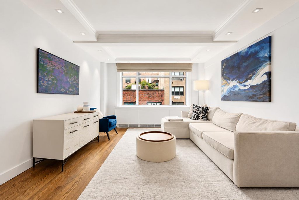 170 East 77th Street, Unit 7C photo 3