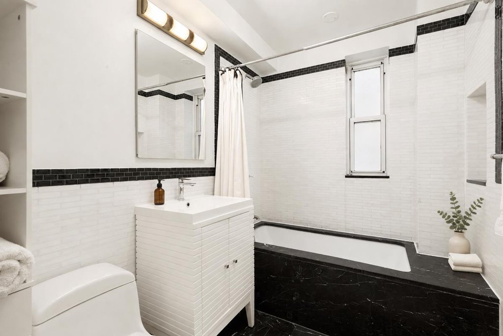 170 East 77th Street, Unit 7C photo 7
