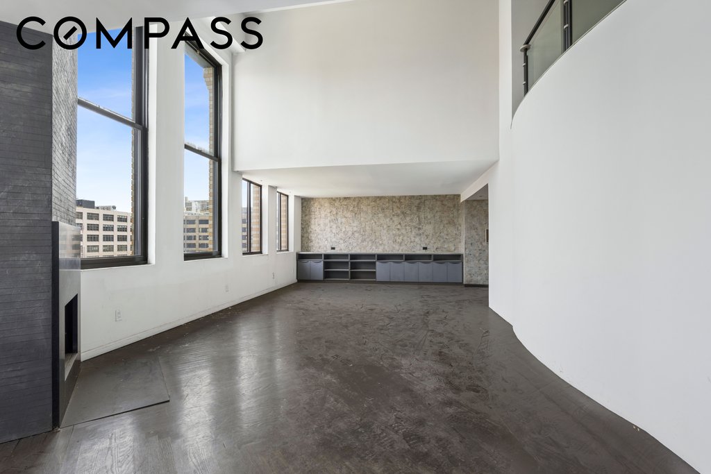 421 Hudson Street, Unit PH805 photo 6