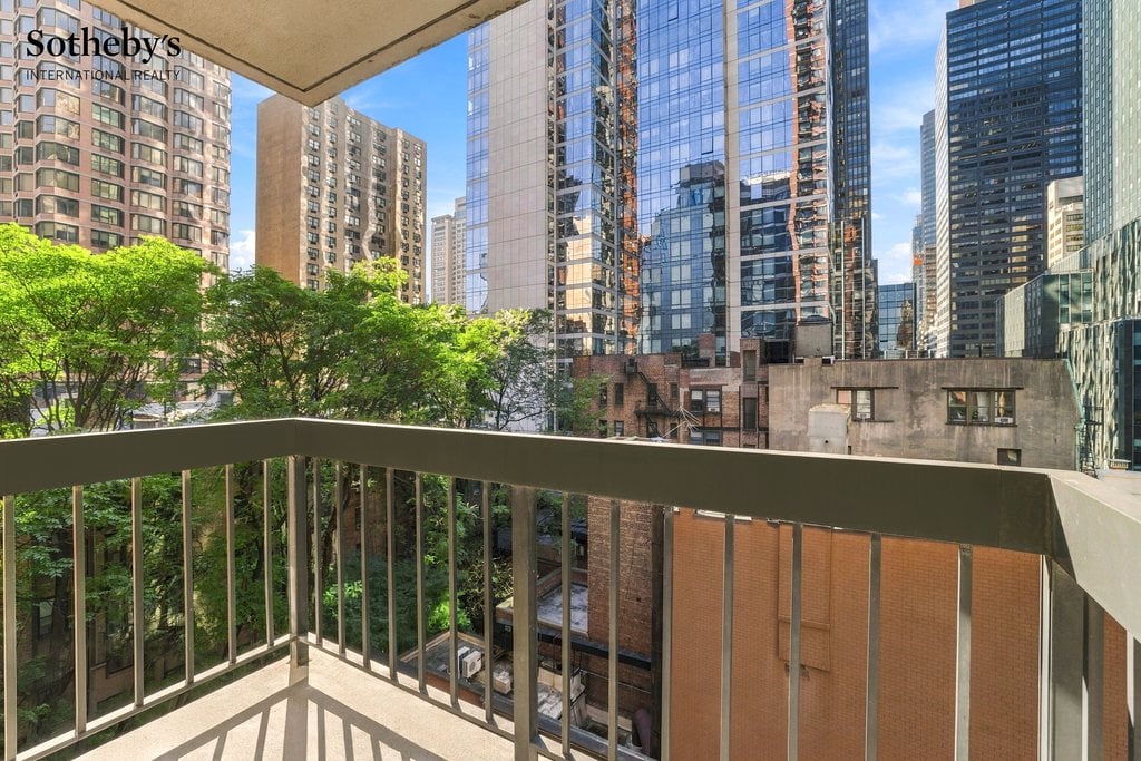 250 East 40th Street, Unit 7B photo 4