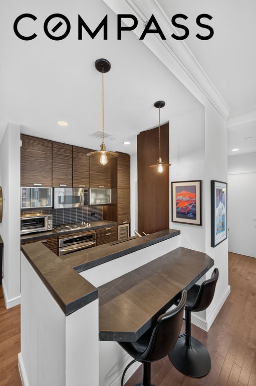 101 West 24th Street, Unit 27H photo 6