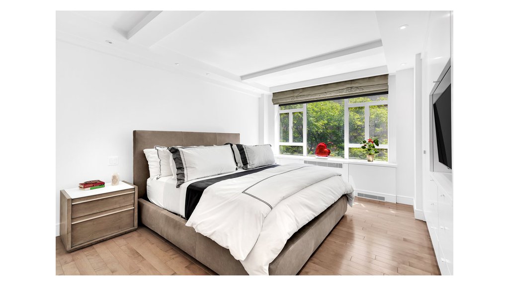 750 Park Avenue, Unit 4B photo 5