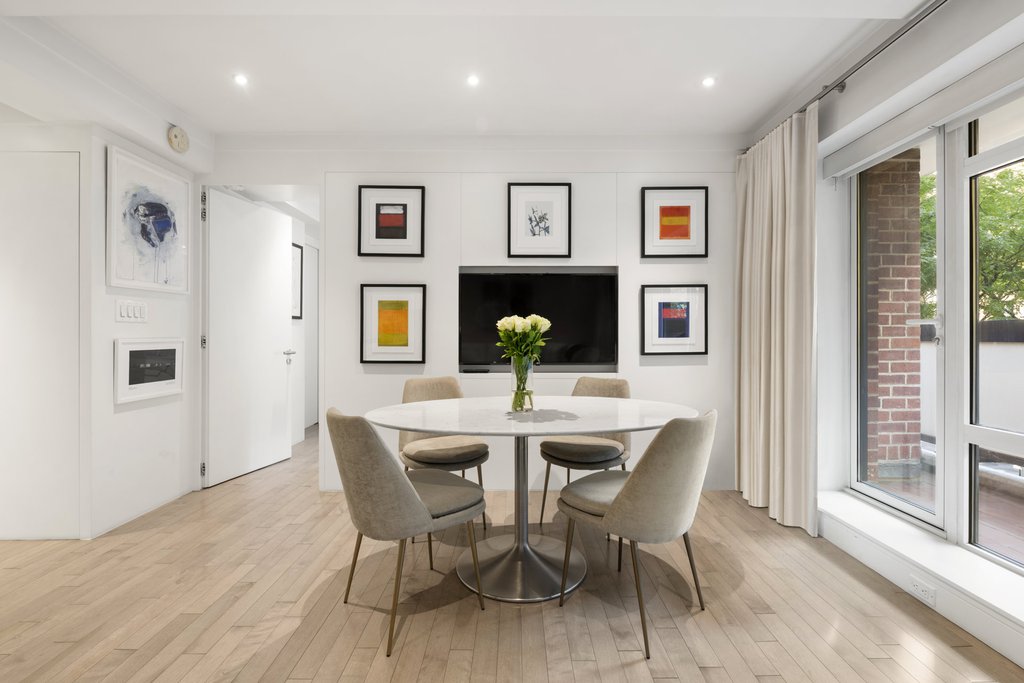 750 Park Avenue, Unit 4B photo 2