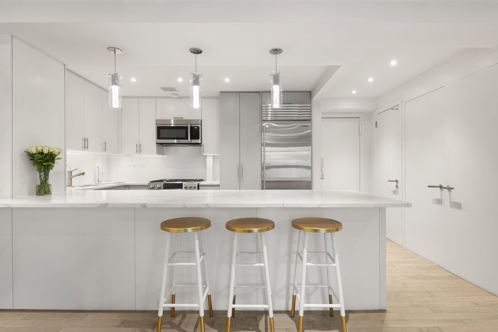 750 Park Avenue, Unit 4B photo 3