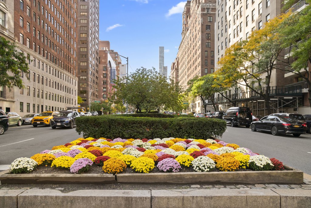 750 Park Avenue, Unit 4B photo 11