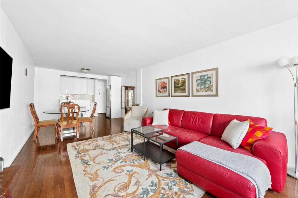 408 West 57th Street, Unit 7L photo 2