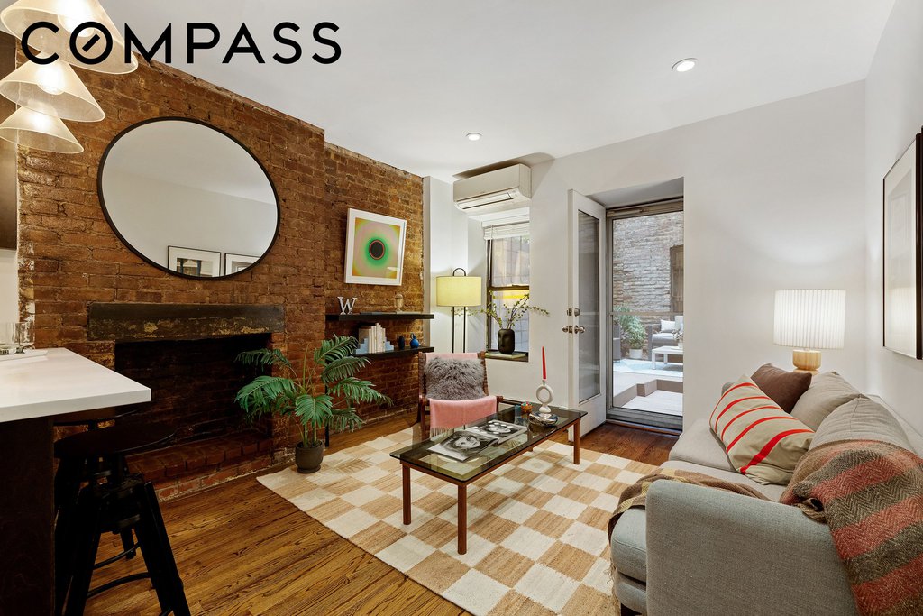 118 Suffolk Street, Unit 1B photo 6