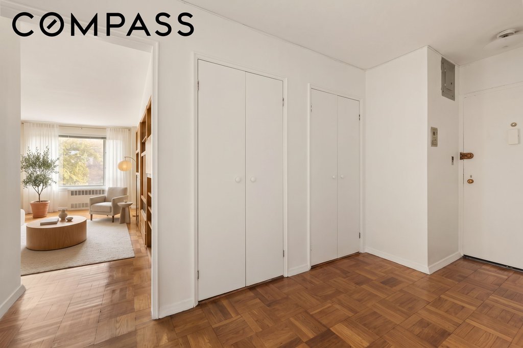 60 Remsen Street, Unit 4F photo 4