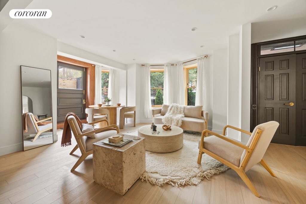 168 Hancock Street, Unit 1 photo 4