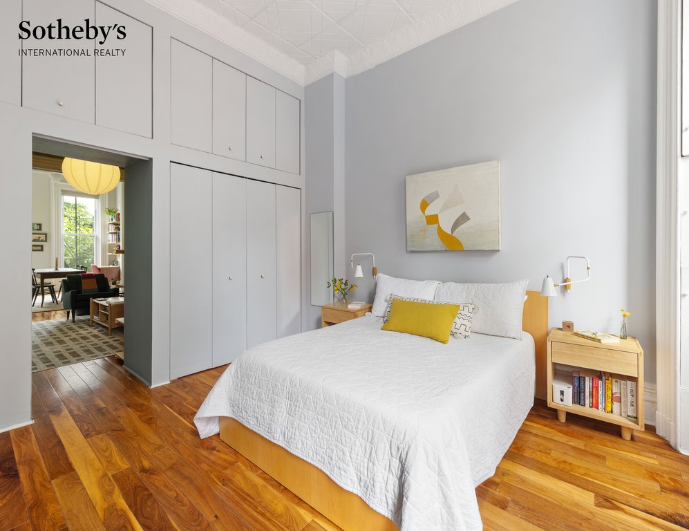 588 Henry Street, Unit 2 photo 8