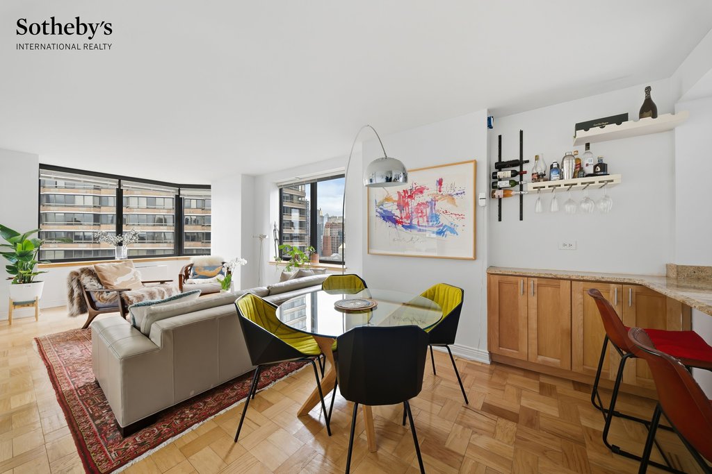 415 East 37th Street, Unit 17N photo 5