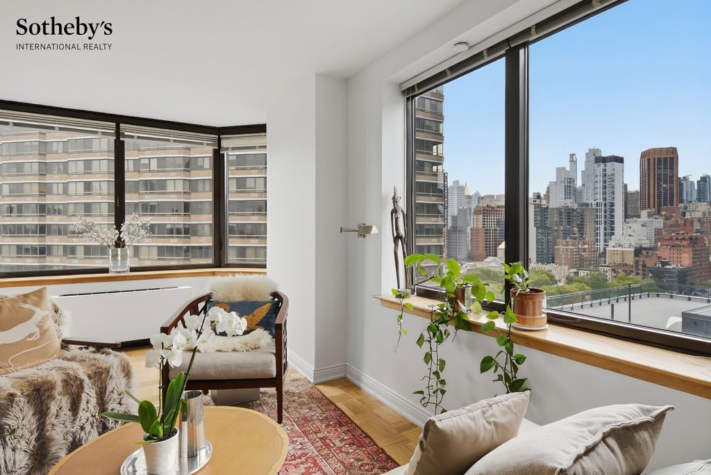 415 East 37th Street, Unit 17N photo 9