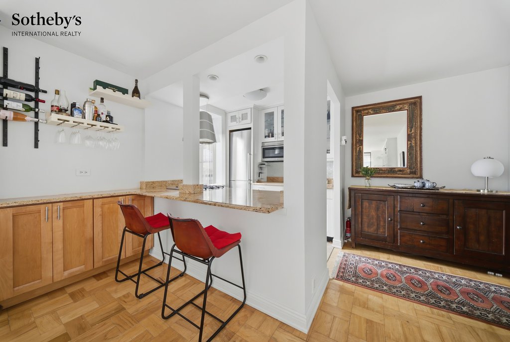 415 East 37th Street, Unit 17N photo 14