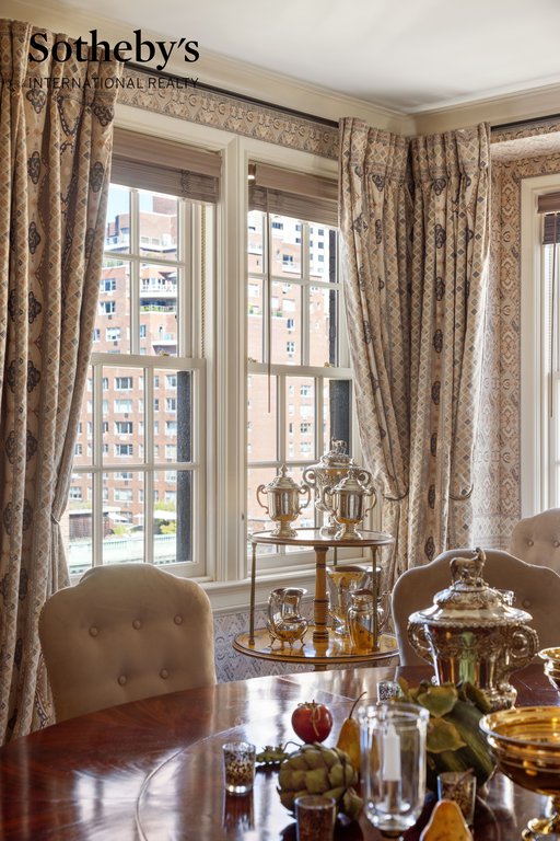 3 East 77th Street, Unit 11A photo 2