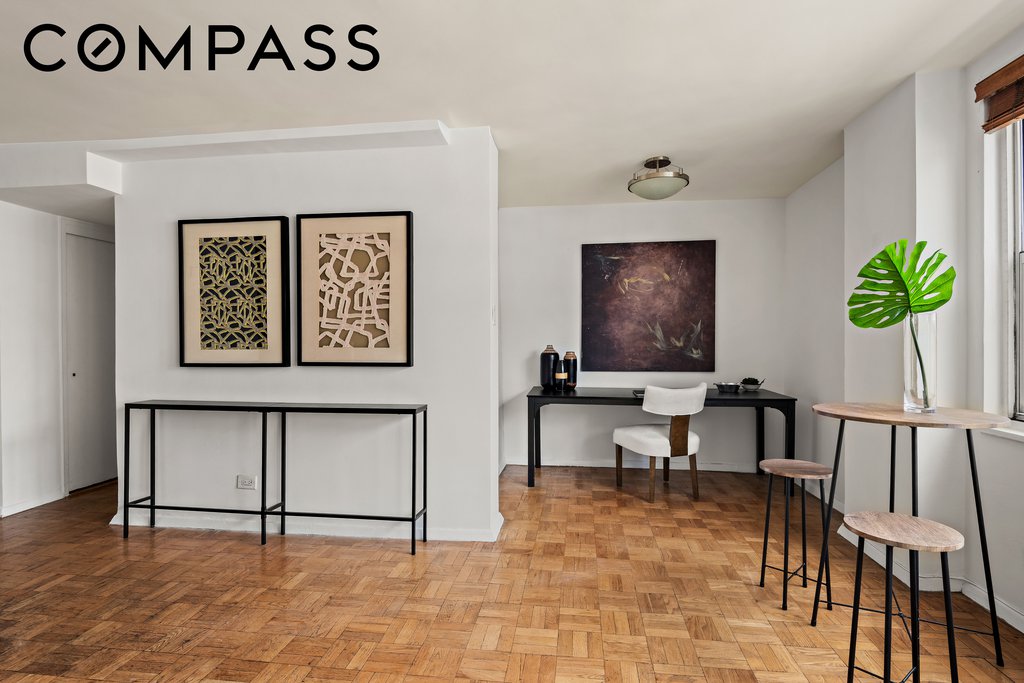 310 East 70th Street, Unit 12R photo 3