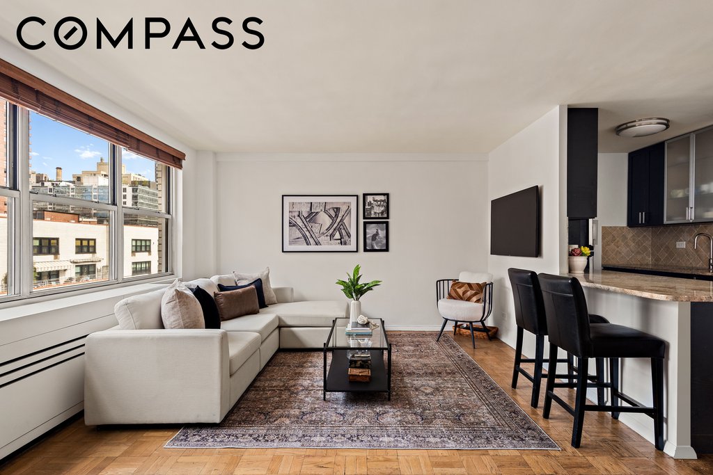 310 East 70th Street, Unit 12R photo 6