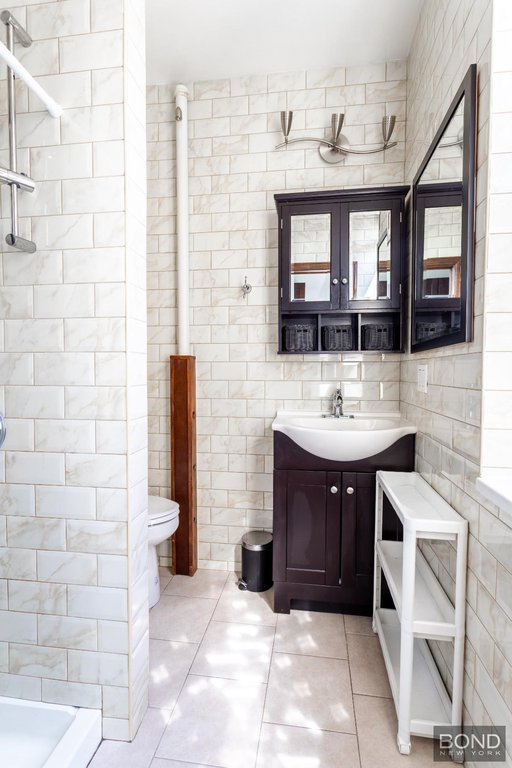 223 Franklin Street, Unit 4R photo 5