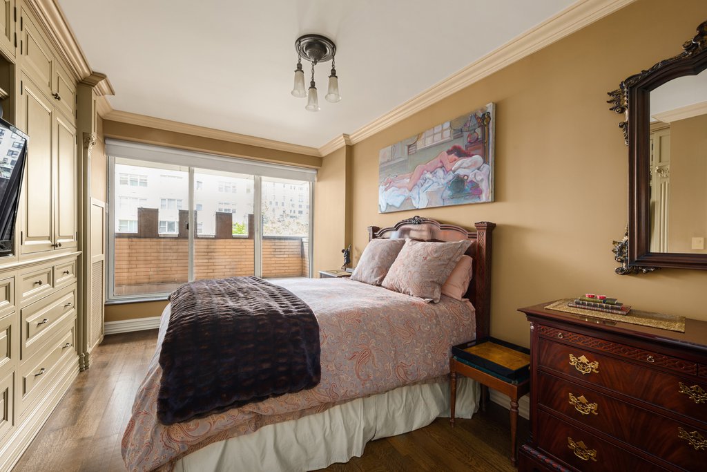 200 East 69th Street, Unit 4LM photo 10
