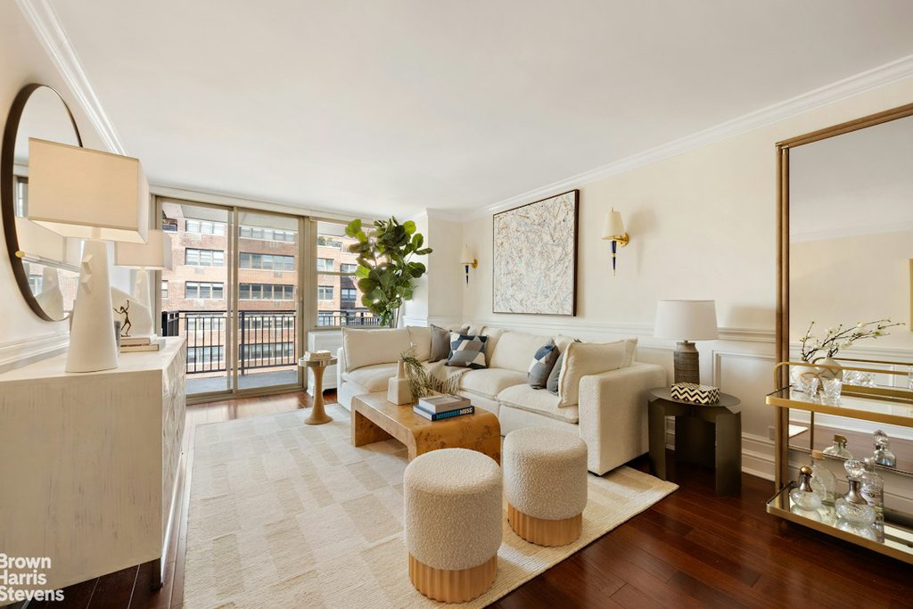 301 East 79th Street, Unit 16B photo 2