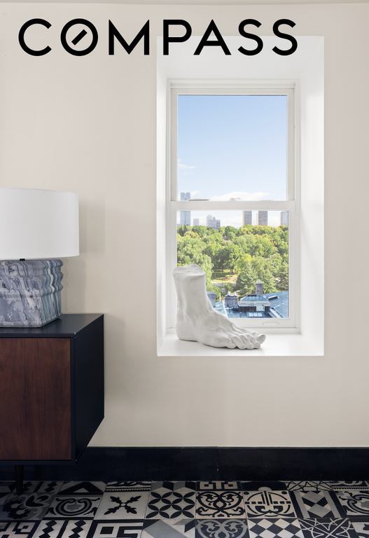 15 East 70th Street, Unit PHB photo 4