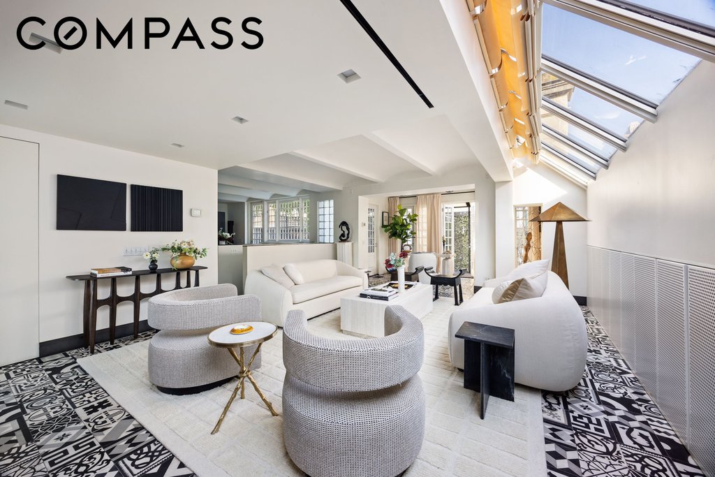 15 East 70th Street, Unit PHB photo 9